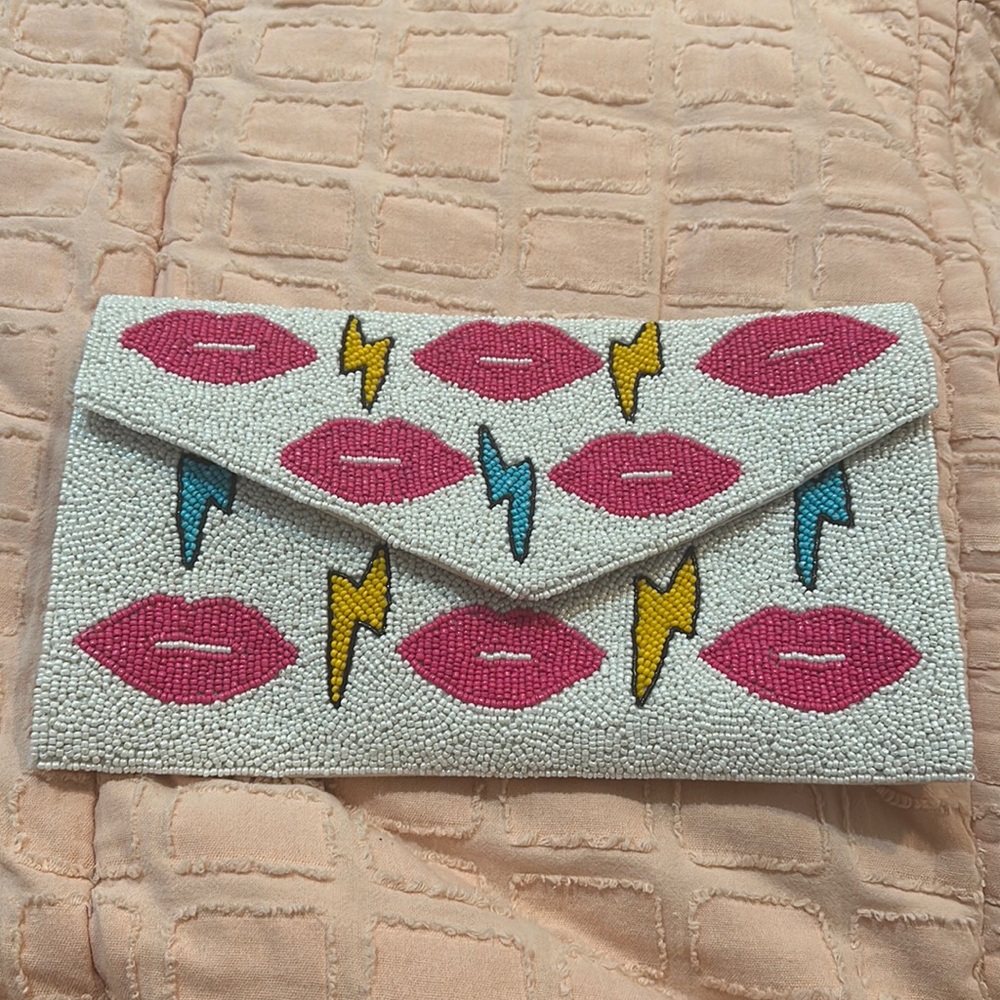 purse (no strap included)